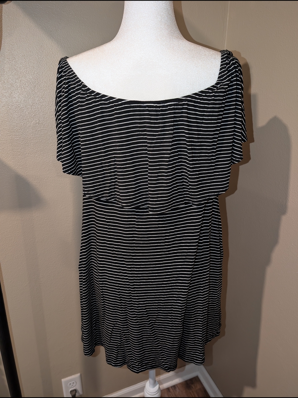 Socialite XL Black & White Striped Off-Shoulder Women’s Tunic/Mini Dress - Picture 6 of 8